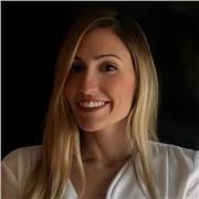 Doy clases en grupos y particulares desde hace más de diez años, he sido examinadora y profesora de la Escuela Oficial de Idiomas